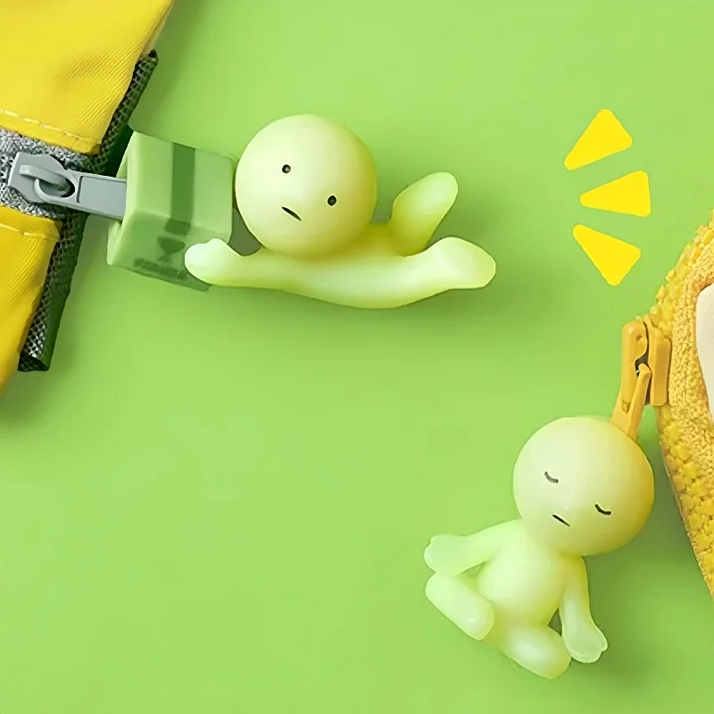 

Smiski, оригинальный орнамент, 1 серия, загадочная коробка, серебристая зеленая кукла, фигурка, мультяшное украшение для рабочего стола, модель куклы, подарочная игрушка