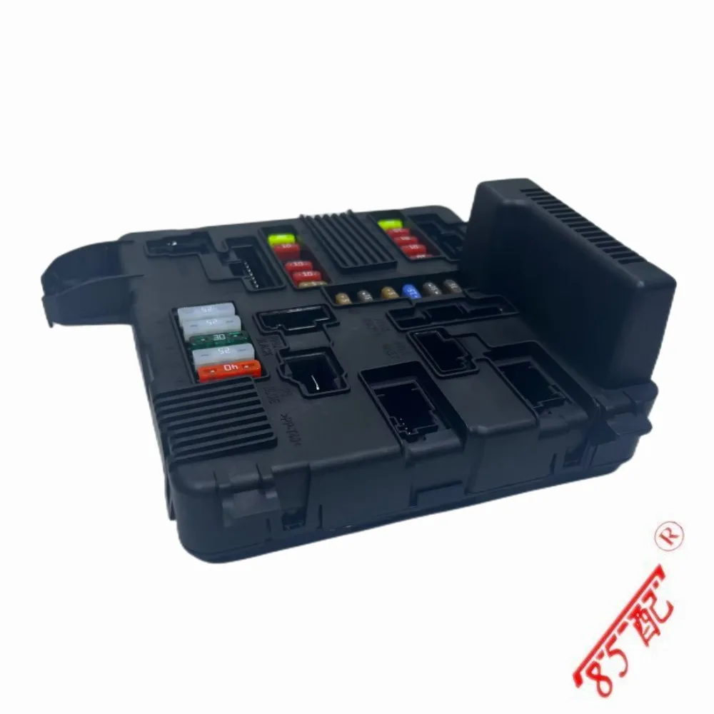 New Engine Fuse Box 8200306032 8200306033 FOR Renault Megane Scene 2 2002-2006