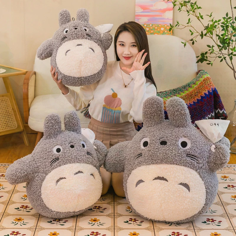 muneco-de-peluche-de-totoro-adorable-y-kawaii-con-una-pequena-bolsa-de-papel-blanca-almohada-de-peluche-suave-y-esponjosa-rellena-de-algodon-pp-ideal-como-regalo-de-cumpleanos-para-ninos-para-decorar-el-dormitorio-o-como-adorno