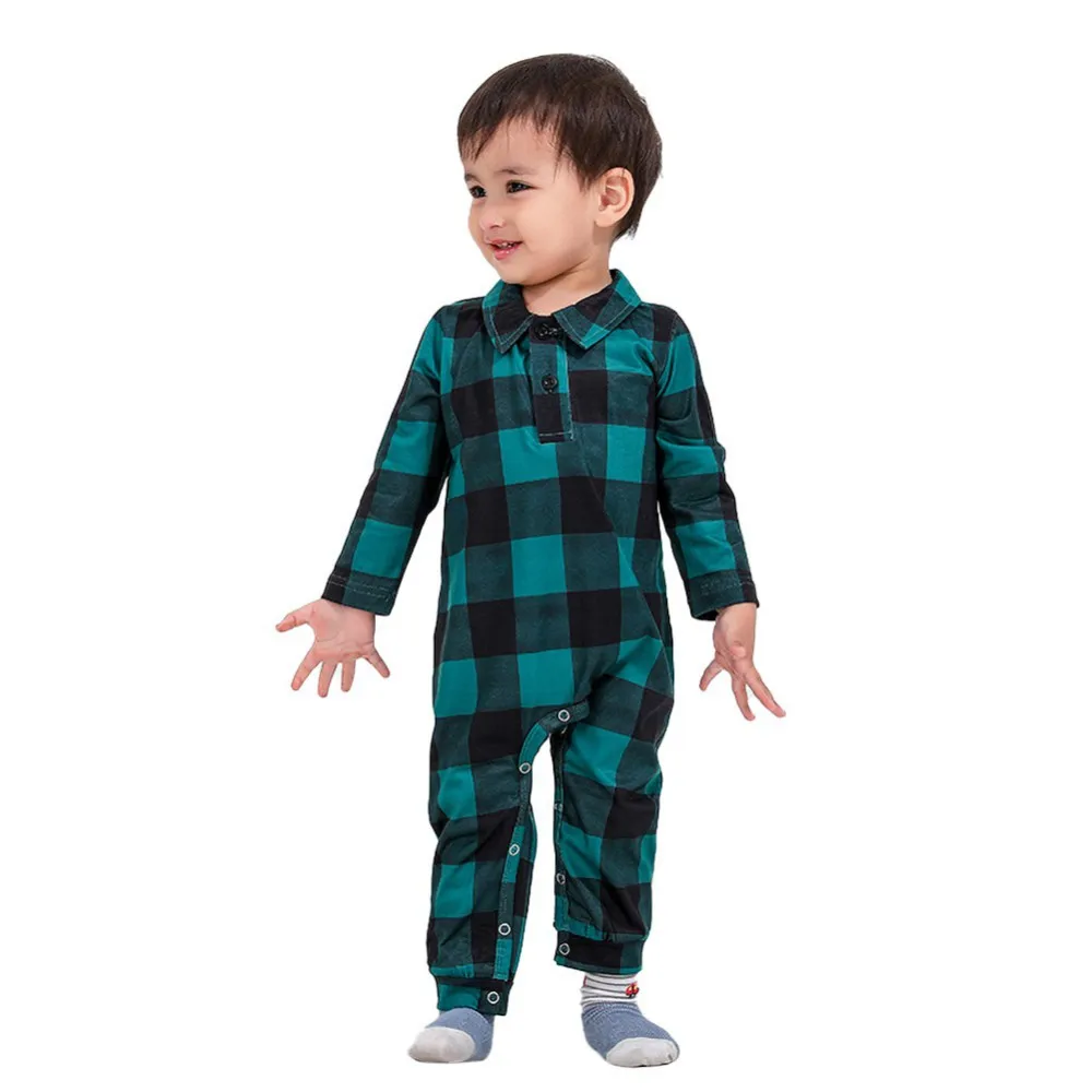 2024 New Family Matching Pajamas Plaid Print Cotton Mother Father Baby Kids Cute and Cosy Christmas Family Matching Clothes