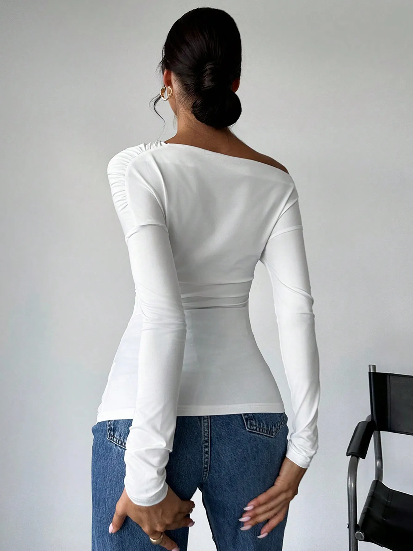 A line shoulder long sleeve top for women new autumn slim temperament short off-the-shoulder knitted T-shirt