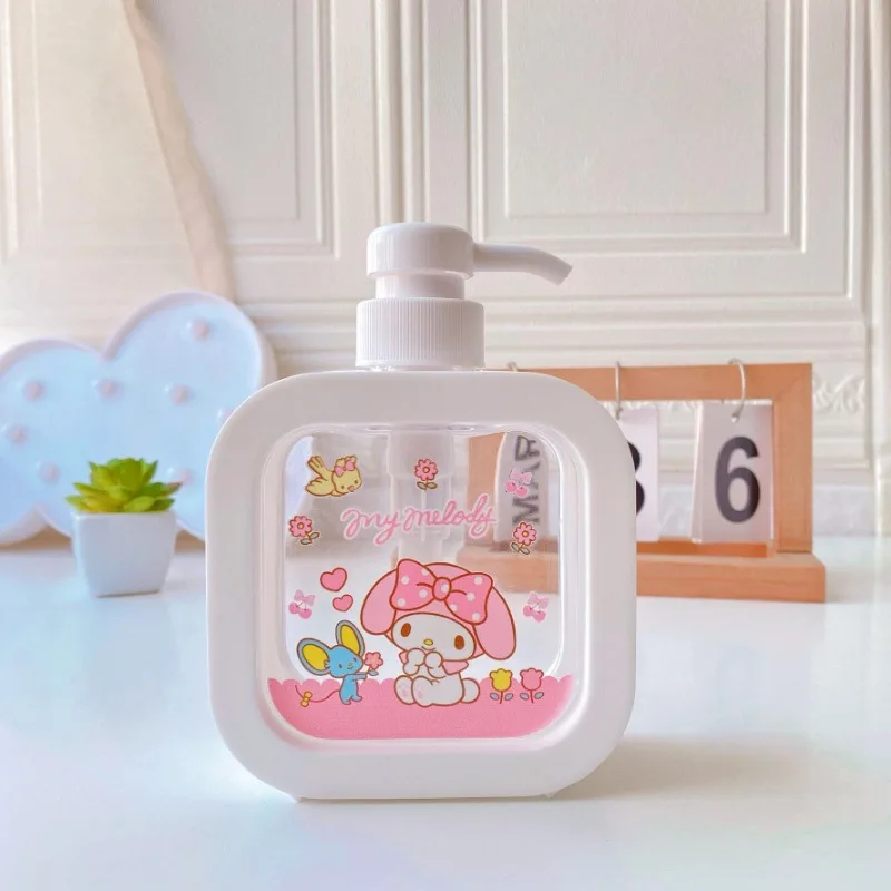 Sanrio Hello Kitty Melody Kuromi Cinnamoroll Pochacoo Squeeze Lotion Bottle Portable Body Wash Handwashing Fluid Empty Bottled