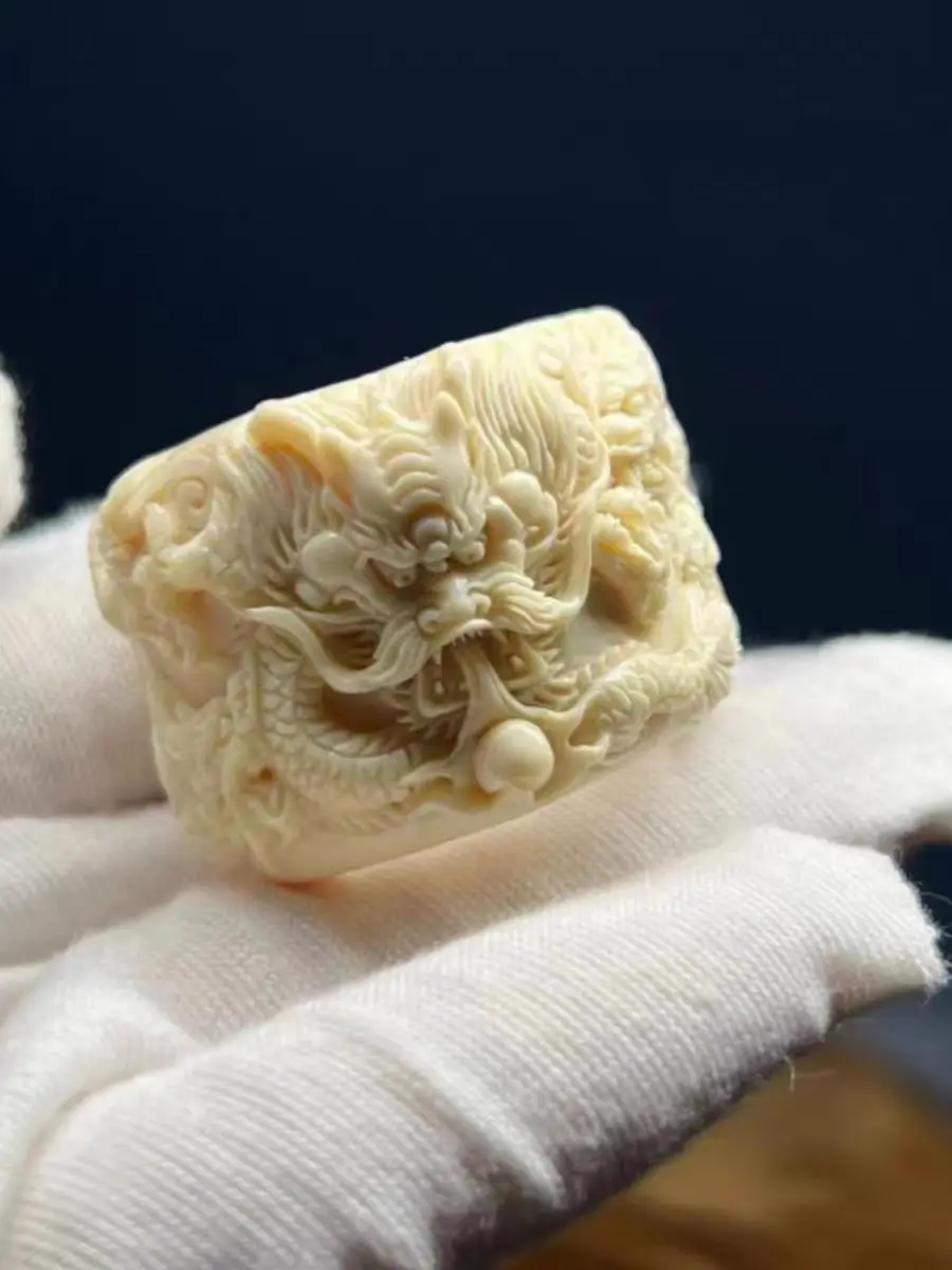 Natural Mammoth Ivory Trigger Finger (Five Dragons Playing with Pearls) Ice Material Jelly Material Full Grain Hand-carved