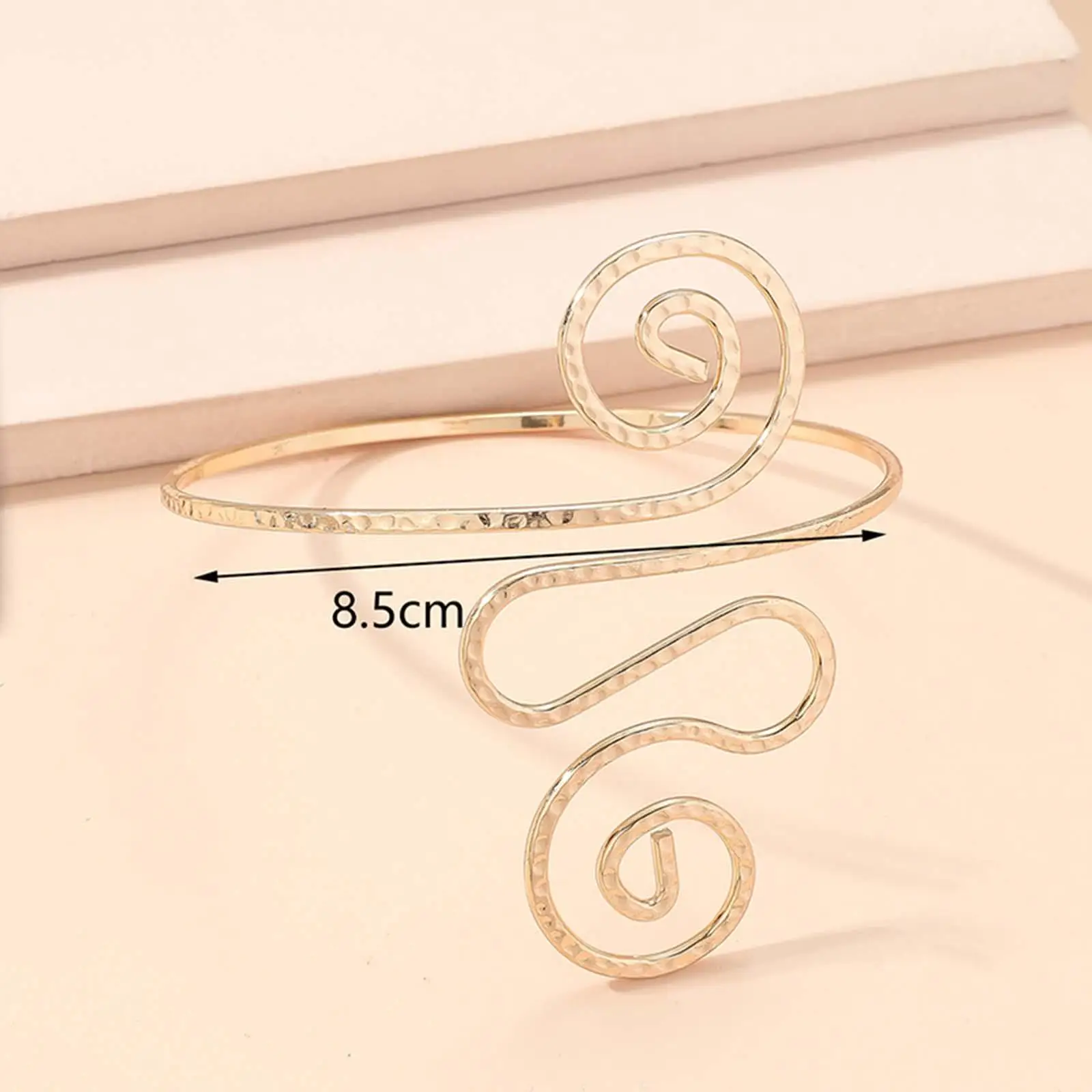 Alloy Arm Cuffs Bangle Gold Upper Arm Bracelet Minimalist Bohemian Swirl Armlet Adjustable Jewelry for Women