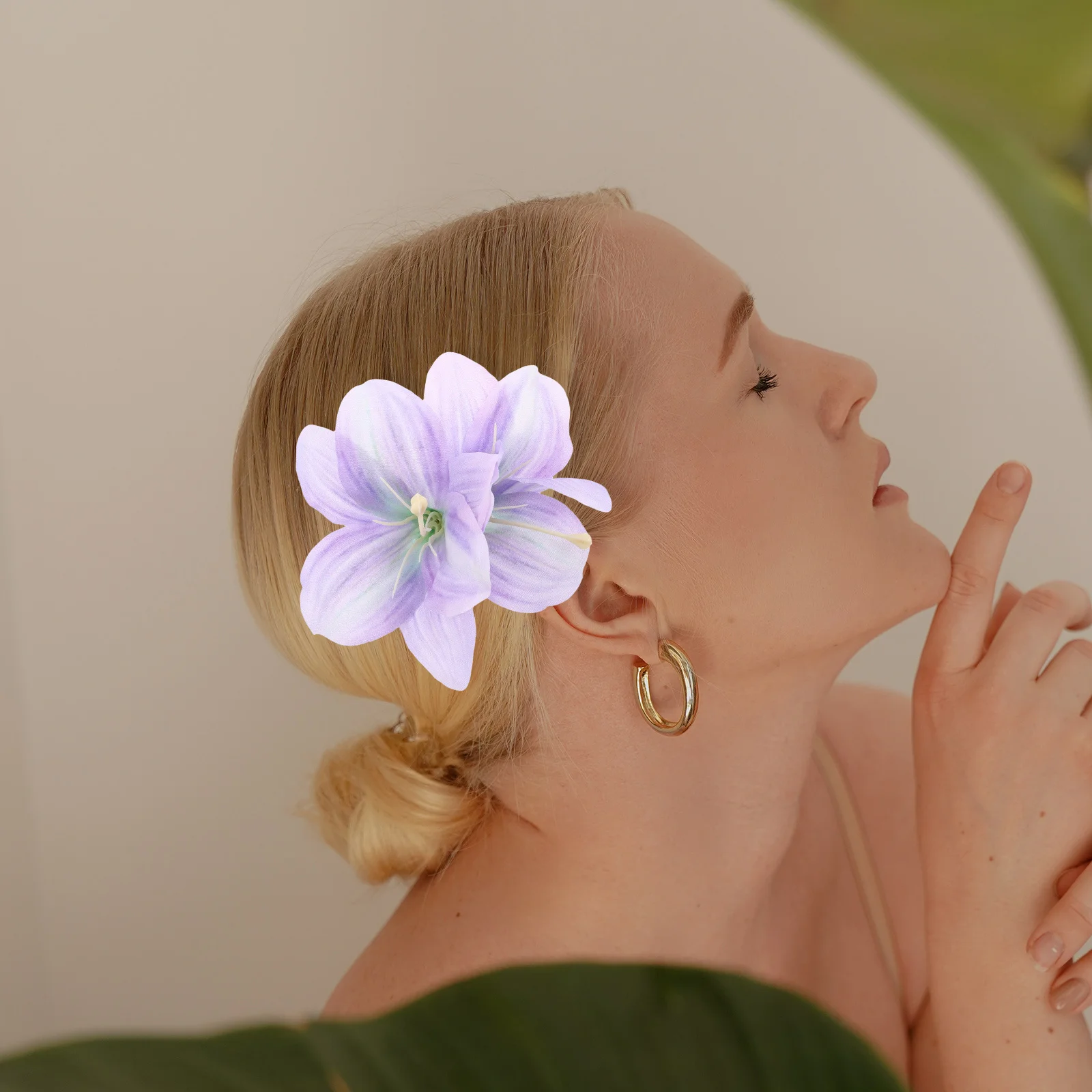 

Artificial Lily Flower Hair Clip Hawaiian Women Elegance Barrette Summer Party Accessory Graceful Feminine Charm Decor