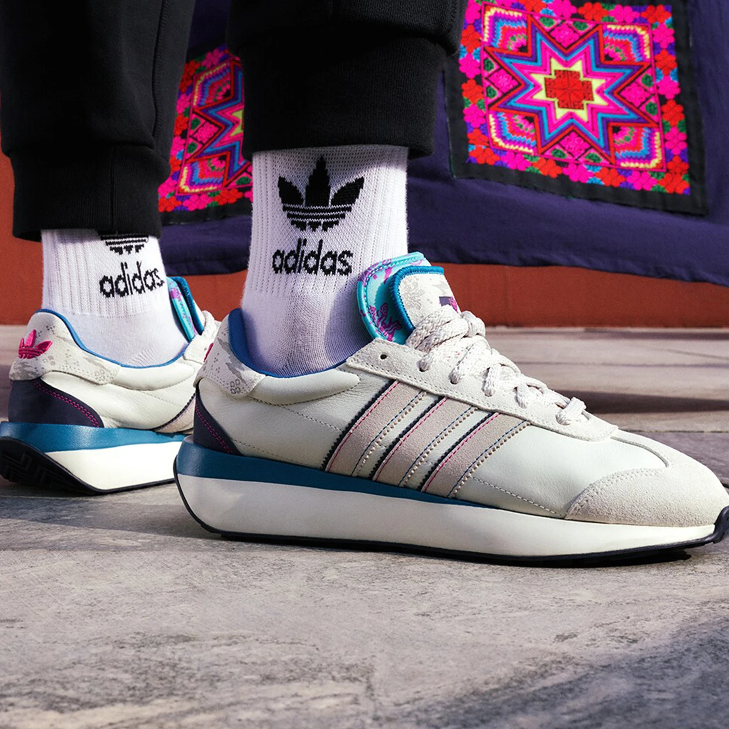 

Adidas Originals Unisex Breathable Durable Sports Shoes ID1143