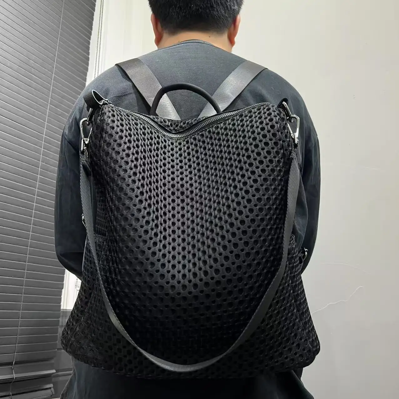 Fashionable retro stitched backpack with large capacity casual mesh shoulder bag suitable for daily commuting 배낭 Mochilas рюкзак
