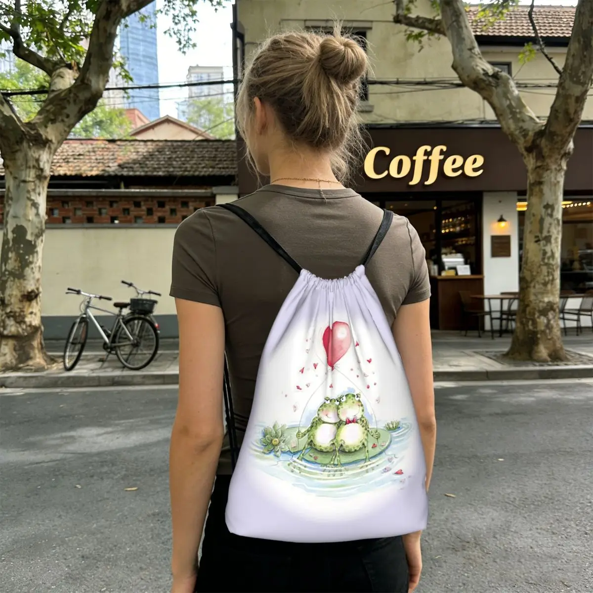 

Модные рюкзаки-мешки с мультяшным рисунком «Две лягушки и сердце» на шнурке, сумки для хранения, сумки для книг, для путешествий и школы