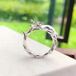 A Little Fox with Tail Stretching Lazily Like Cloud Unique Jewelry Sense of Design The Classic Mountains and Rivers Fox Jewelry