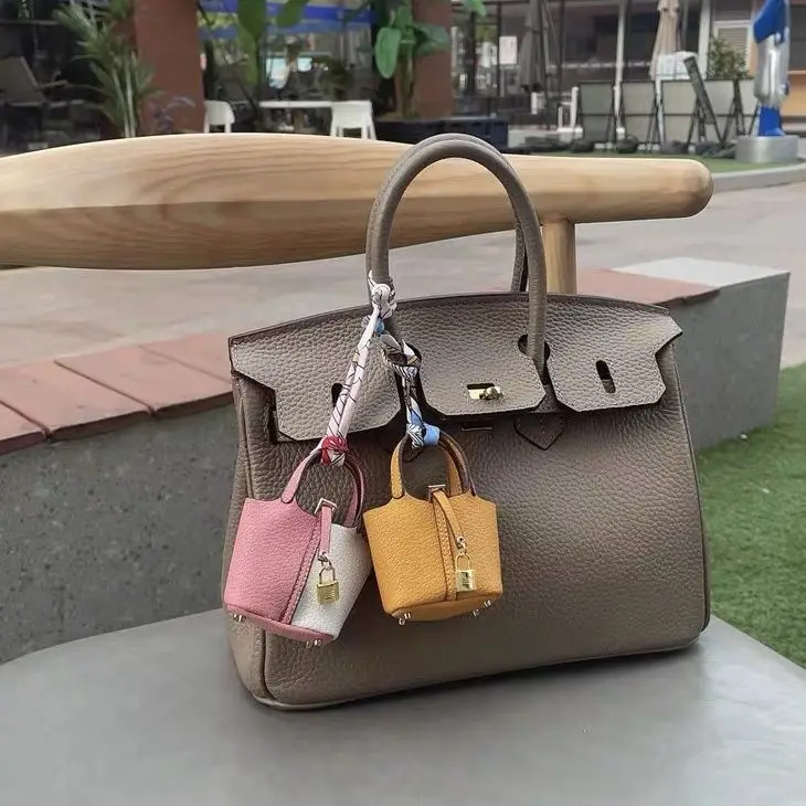 

Мини-корзина для овощей с цветными блоками, подвеска для сумки, высококачественный кожаный автомобильный брелок, милая креативная сумка для наушников для женщин