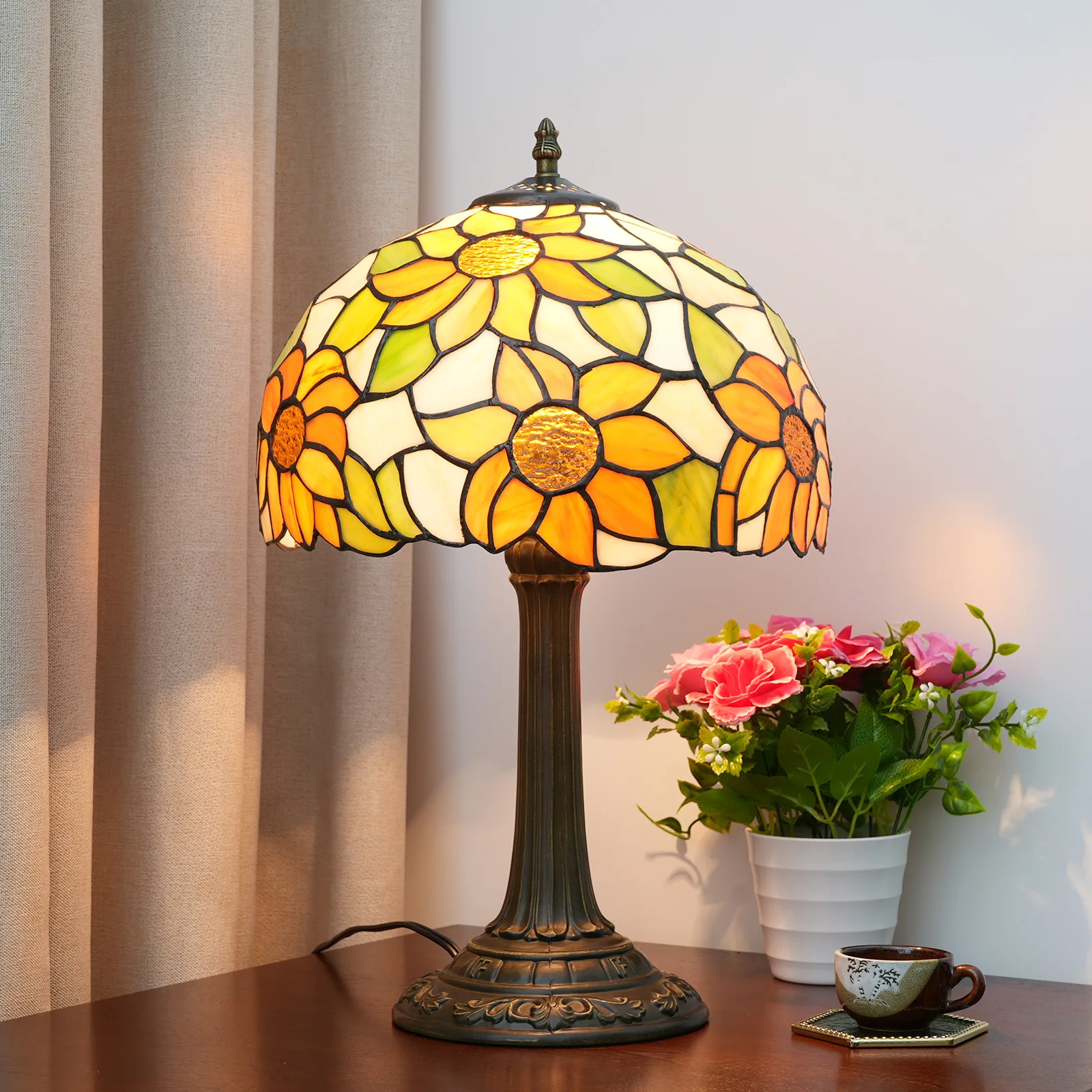 12inches 30cm Tiffany Stained Glass American Garden Sunflower Table Lamp Shade Guest Restaurant Bar Study Bedroom Bedside Lamp