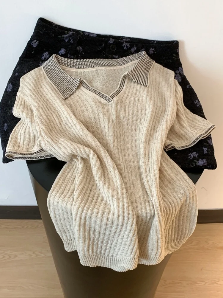 

Casual Knitted Short Sleeve Neck Top Vintage Color Block Loose Fit Summer Versatile Female Leisure Wear Straight Cut Style
