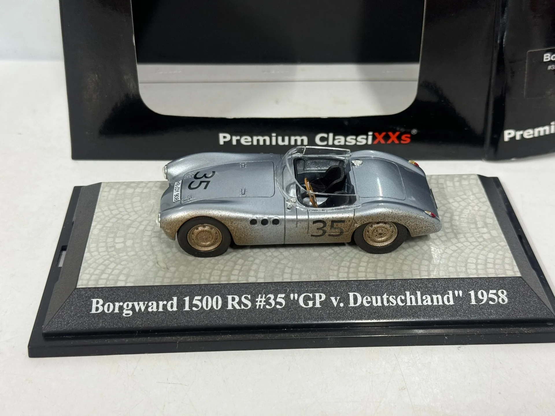 Diecast Premium Classixxs 1/43 Échelle Bogvard 1500 RS # 35 modèle de voiture jouet à collectionner cadeau Souvenir affichage ornement