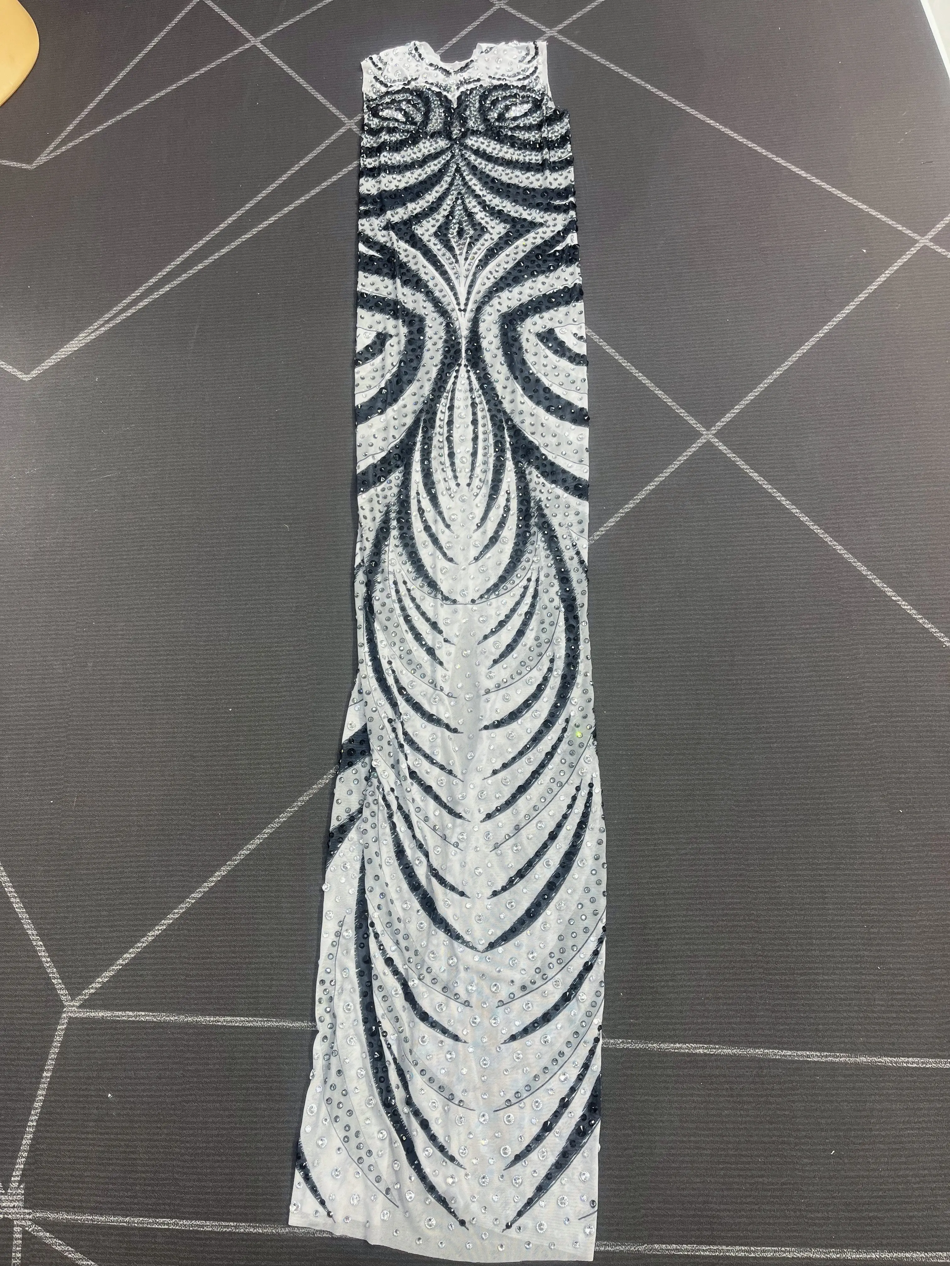 Hoge kwaliteit tijgerpatroon glanzende strass teelt mesh jurk avondjurk rode loper show mode-outfit Baihupi