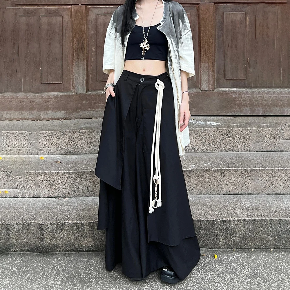 Y2k تنورة داكنة السراويل طبقة مزدوجة غير متناظرة الساموراي غير رسمية الجنس الشارع الشهير موضة القوطية واسعة الساق هاكاما للجنسين