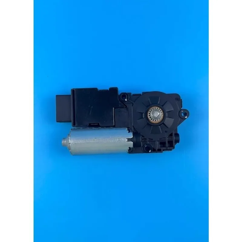 DQ260304-0145 for Roewe RX3 Sunroof Motor, Sunshade Motor Motor, Second-hand Car Dismantling Parts