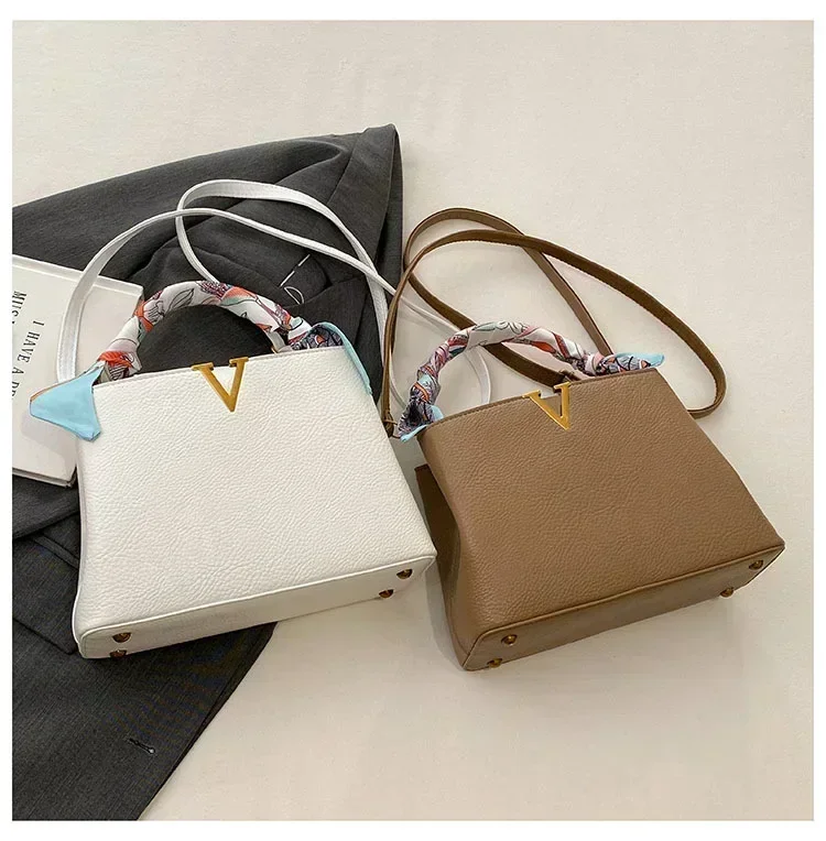 Nuova borsa da donna di marca di lusso: grana di litchi, accento sciarpa di seta, spalla/tracolla versatile, stile di fascia alta