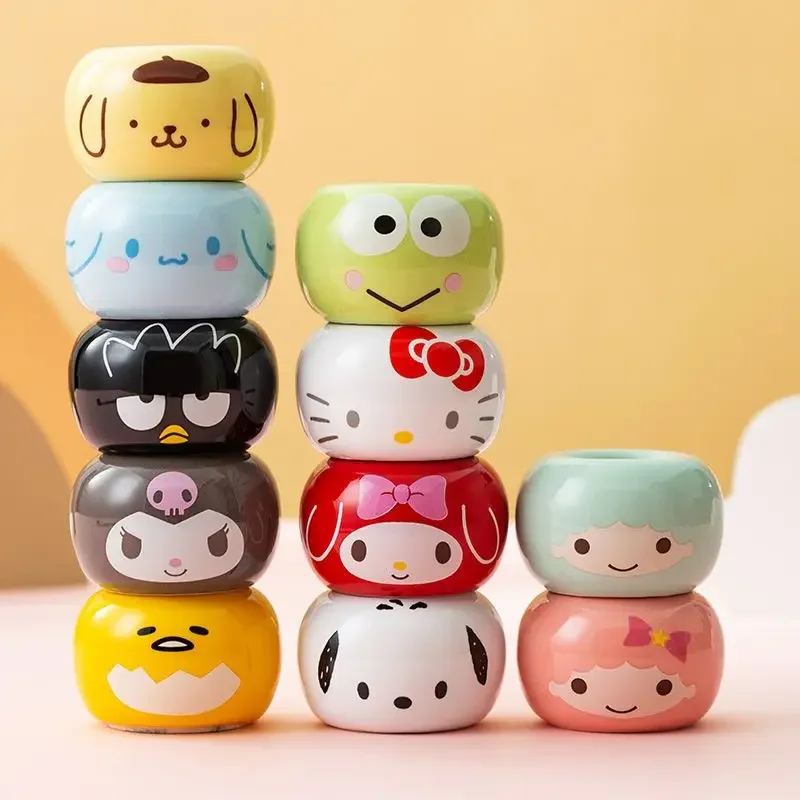 Sanrio Hello Kitty Base de colocación decoración ceja pluma soporte para cepillo de dientes lindo soporte para bolígrafo personalizado Mini almacenamiento de cepillos de dientes
