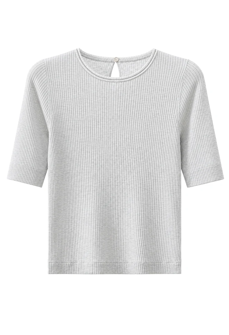 BY3621584 Damen-Pullover mit Rundhalsausschnitt aus Wollmischung, gerippt, kurze Ärmel, Kontrastkragen, Kettenverzierung, Schlüsselloch am Rücken, dezenter Luxus für den Herbst – Detail 15