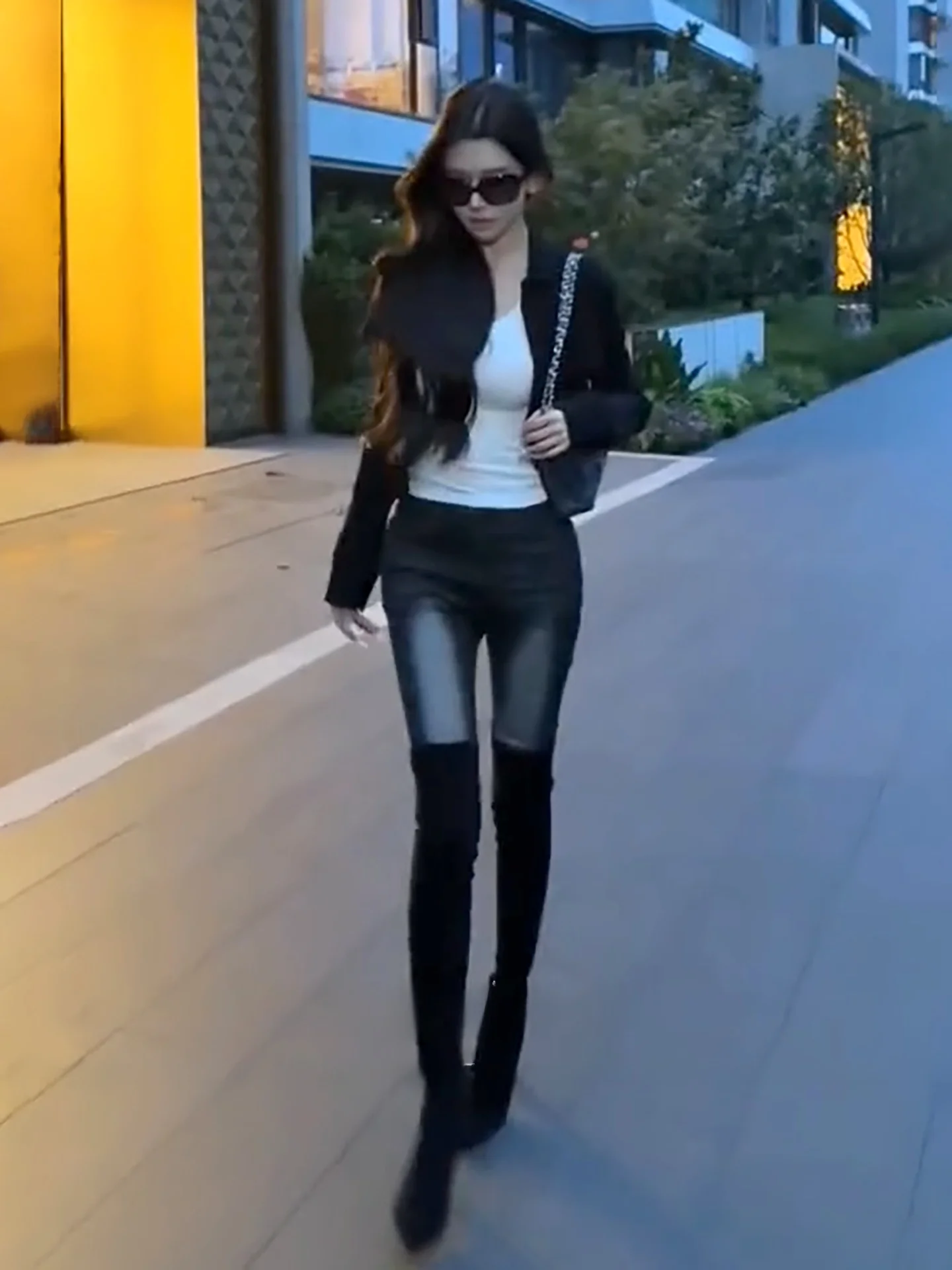 

High Waist Elastic Slim Fit Distressed Denim High Hip Korean Style Women's Jeans Autumn Season Fashion Trendy Nine Points