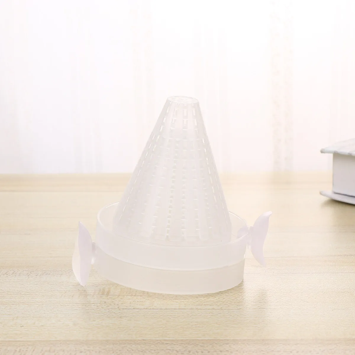 3Pcs Blood Worm Feeding Cone for Aquarium Tropical Fish Acrylic Suction Cup Fish Feeder Live Food Funnel Floating Tank Cone Worm