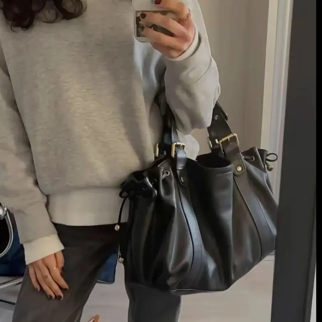 

2025 Women's Crossbody Simple Handbag Commuter Shoulder Boston Bag Stylish Versatile Work Bag Soft Polyester Interior