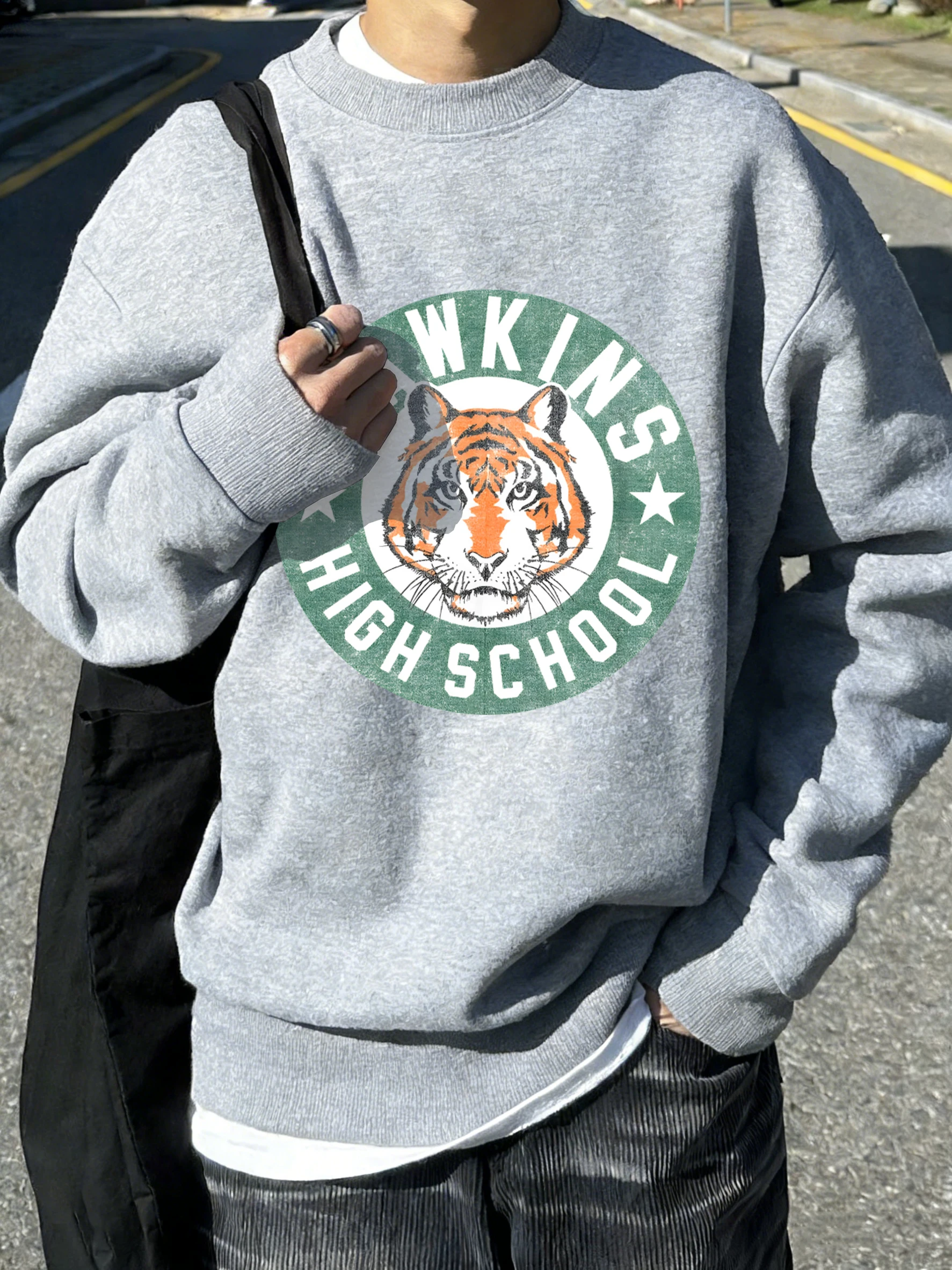 

Мужской пуловер с принтом тигров, мягкий, в стиле хип-хоп, с длинным рукавом, ретро, с круглым вырезом, модный топ унисекс, цветной флисовый материал