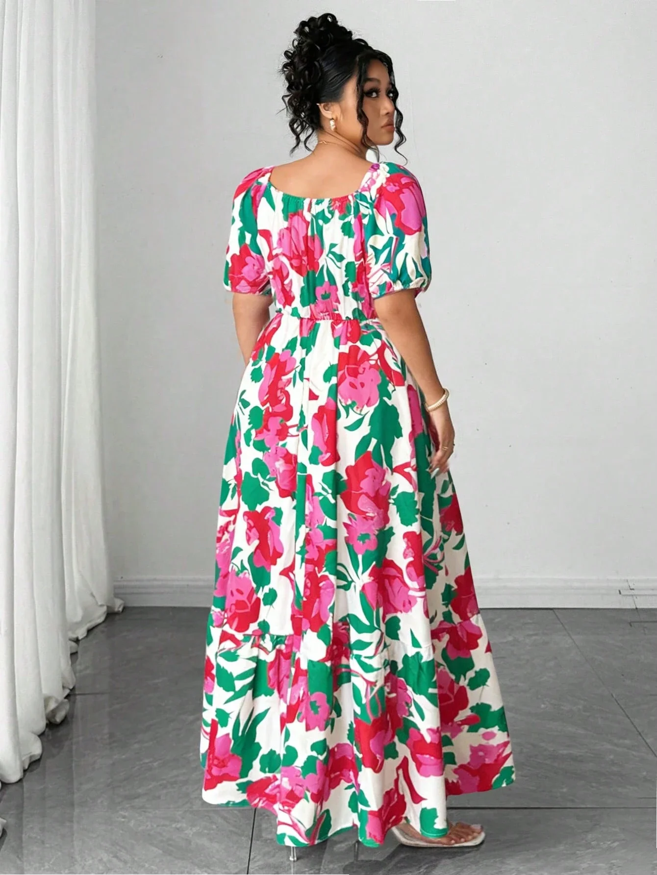 

Plus Size Women Summer Retro Floral Print Square Neck Waist Slimming Flared Maxi Dress