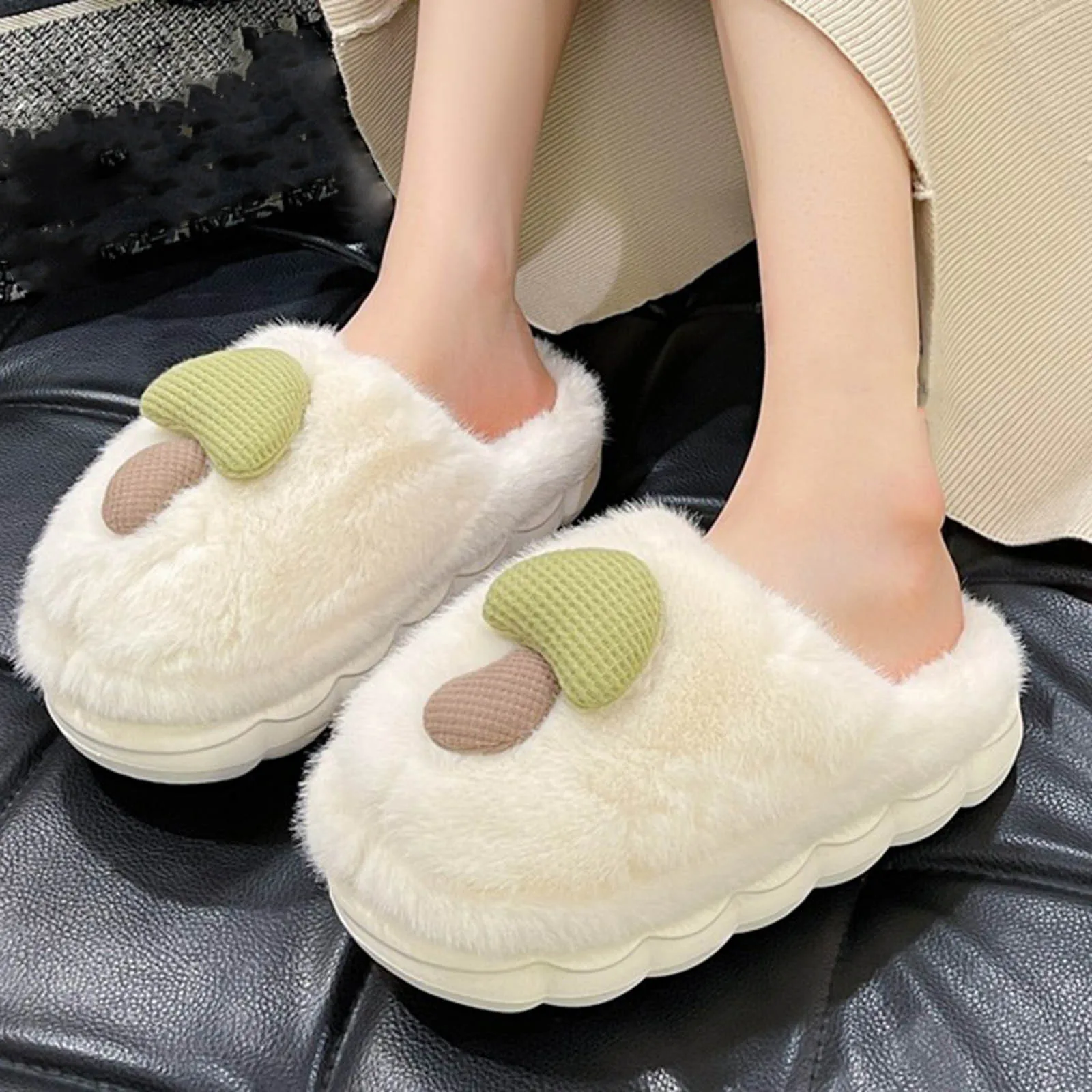 Women's Winter Warm Fluffy Plush Slippers Cute Cartoon Mushroom Home Cotton Shoes Woman Indoor Outdoor Thick Sole Furry Slippers