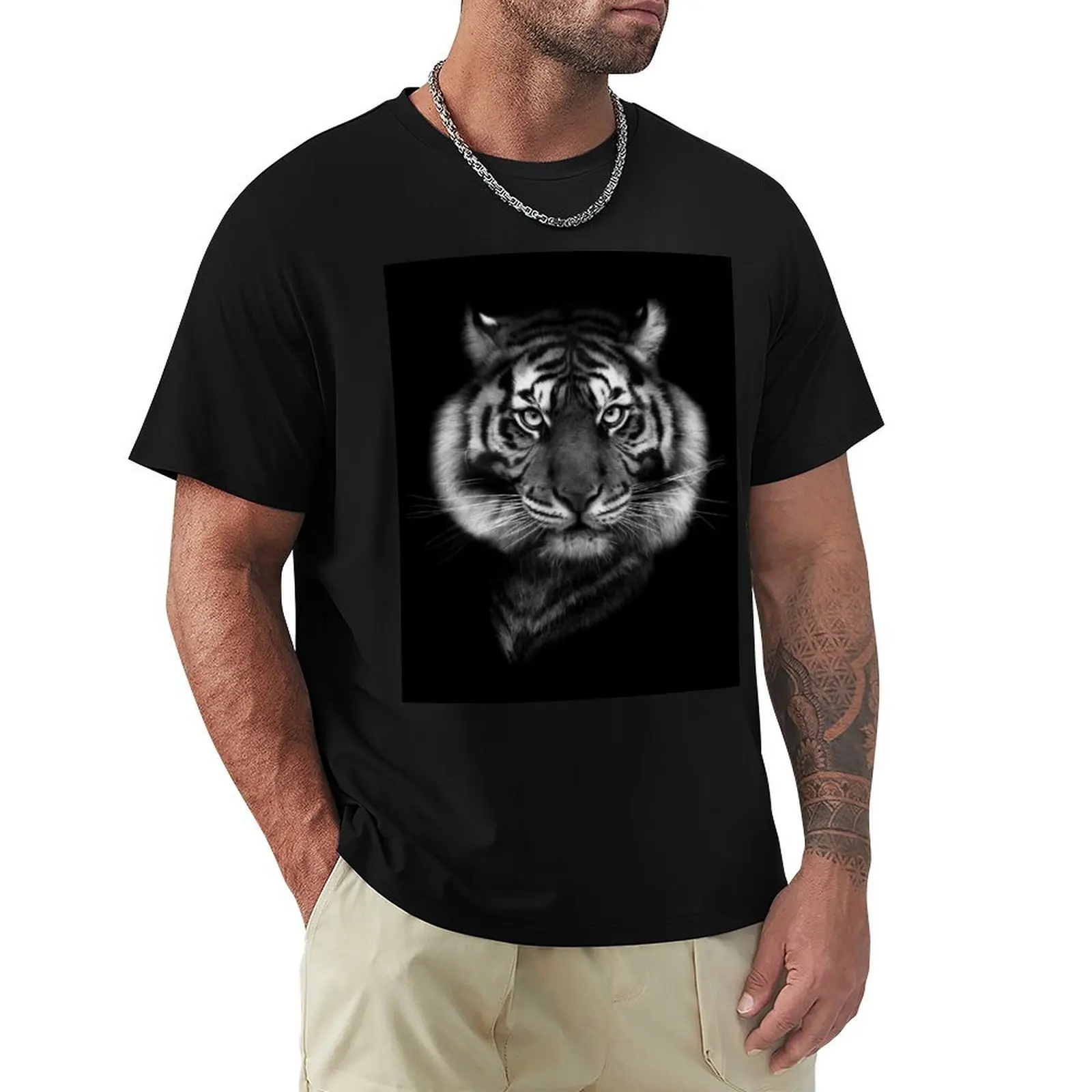 Black and white tiger head on black background T-Shirt summer top summer clothes designer shirts graphic shirts men