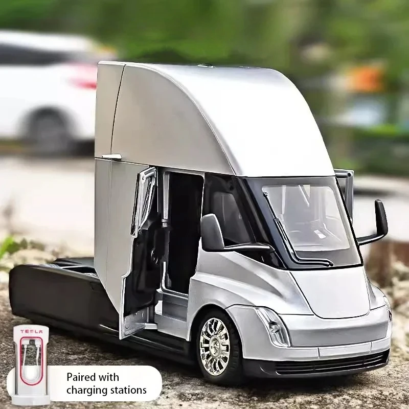 

1:24 Trailer Truck Alloy Diecast Car Model With Sound And Light Pull Back Truck Vehicle Model Boy Collection Gift