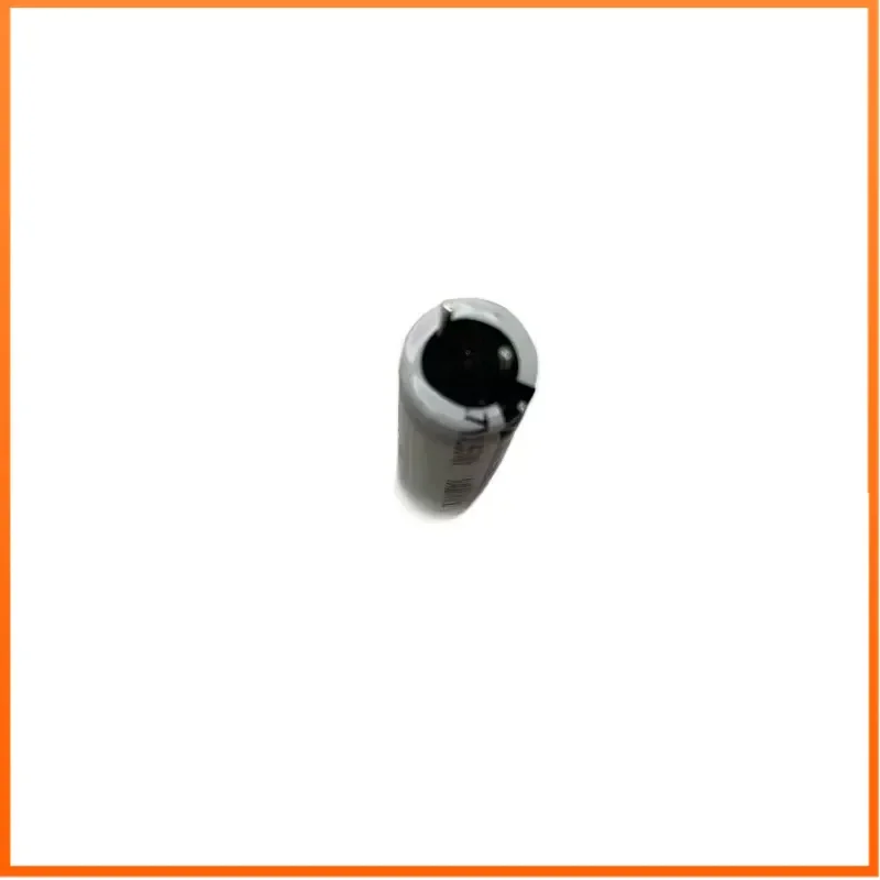 New 2pcs 10400 3.7V 900mAh High Capacity Cylindrical Capacitive Lithium Rechargeable Battery