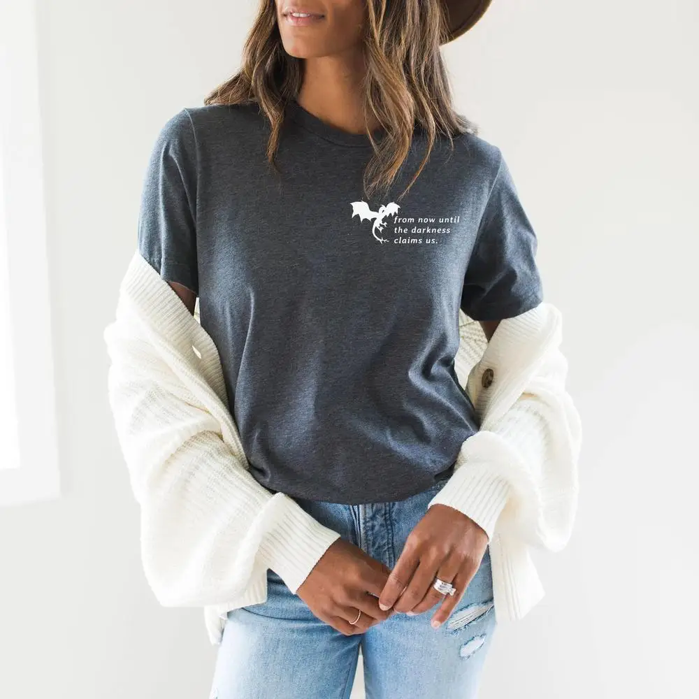 تي شيرت نسائي 'من الآن حتى يطالب الظلام منا' ، تي شيرت زجاجي عرش ، مانون بلاك بيك ، ثلاثة عشر ، سويت شيرت كتاب