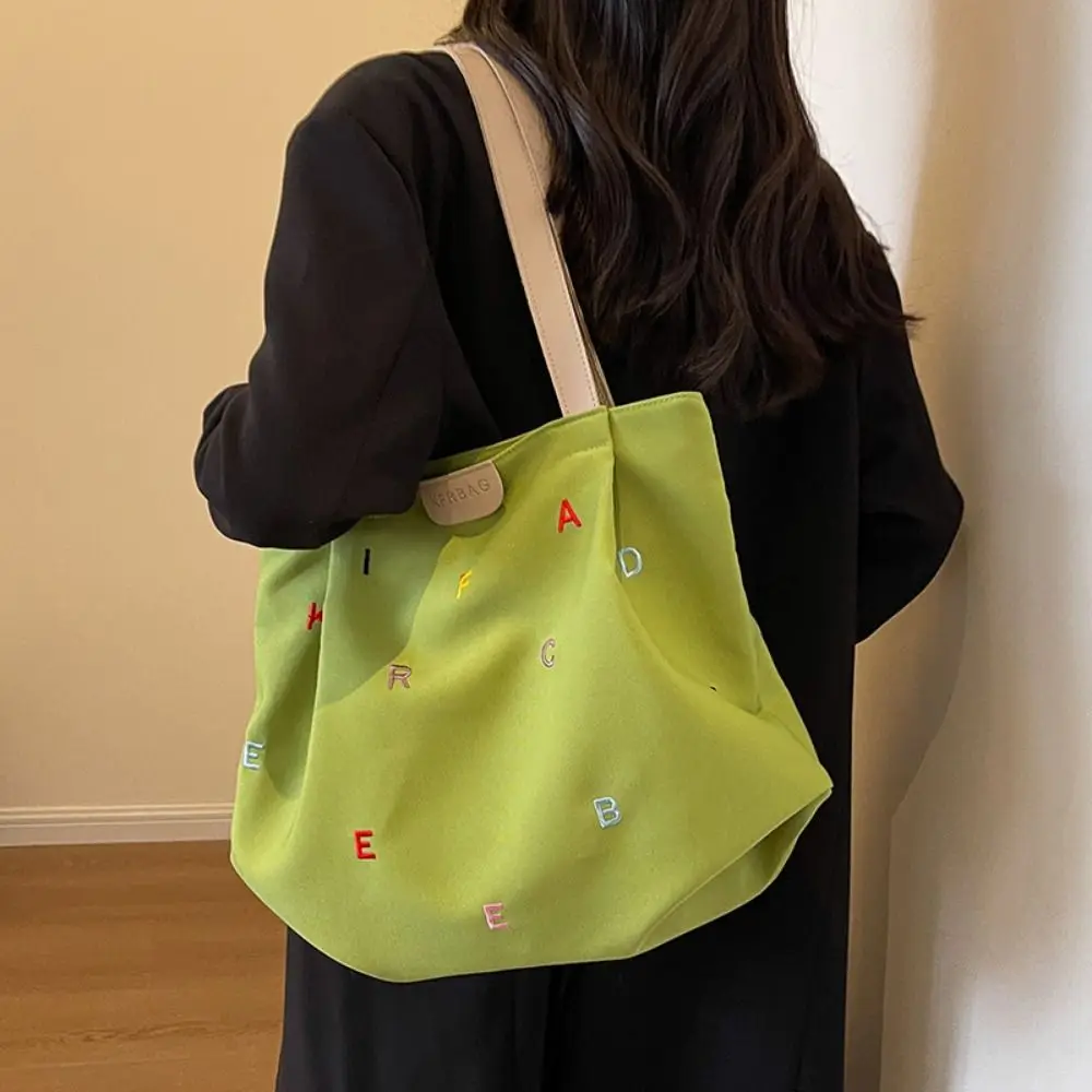 

Повседневная сумка с вышивкой и буквами, внутренний карман, легкая элегантная сумка на плечо, большая вместительная студенческая сумка на одно плечо