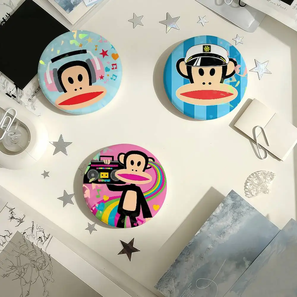 Broche Criativo Retrô Monkey P-Paul F-Frank I-Industries Laser Badge para Decoração de Bolsas, Roupas e Chapéus – Presente para Fãs e Colecionadores