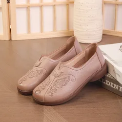 Cheap embroidered flats woman new flat shoes butterflies  ladies V cut  driving loafers mom ballet flats women's retro moccasin