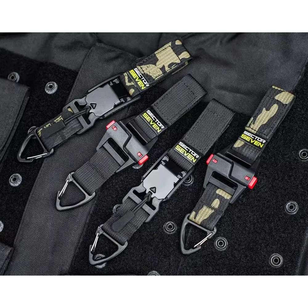 Tactical Multipurpose Triangle Quick Detachment Buckle Belt Quick Hanging Single Hook Survival Keychain