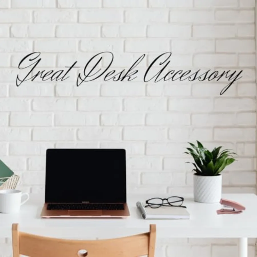 Grampeador em ouro rosa com capacidade de 30 folhas