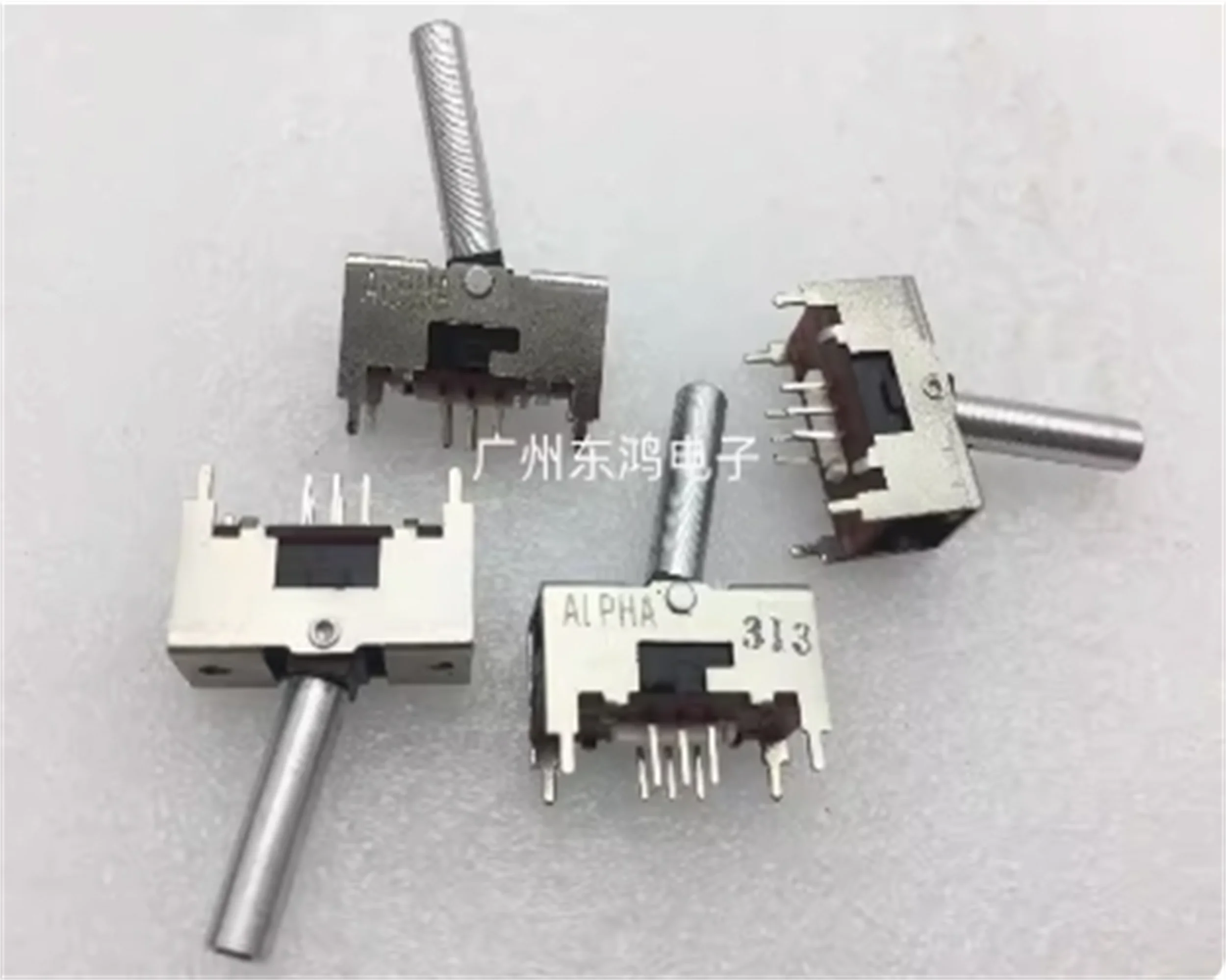 1 PCS Taiwan ALPHA Alpha left and right joystick toggle switch, 2 gears, 6 legs, handle length 20mm