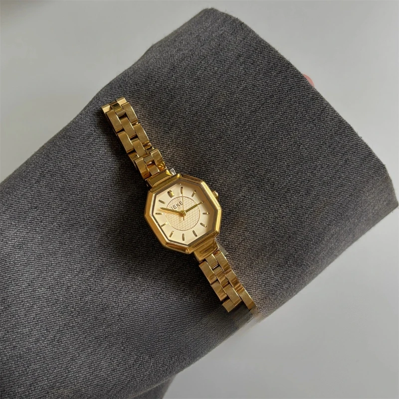 Classic Trend Ladies Watch Elegant Simple Premium 2025 Waterproof Quartz Watch Birthday Gift