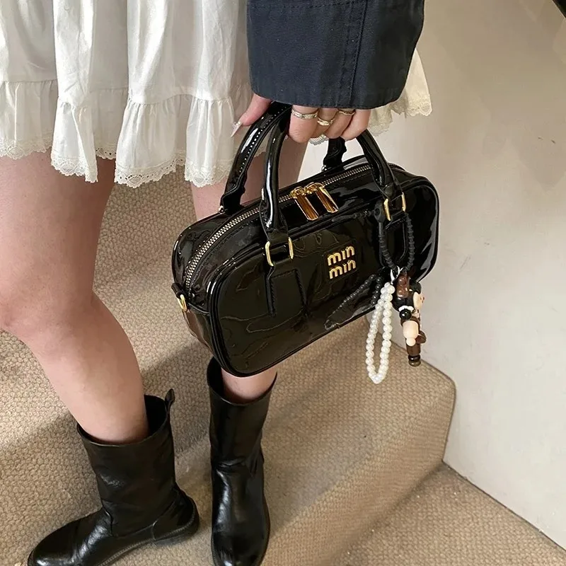 

Women's Bowling Bag PU Leather oulder Handbag Spring Summer New Small Design Soft Handle Square ape Zipper Closure