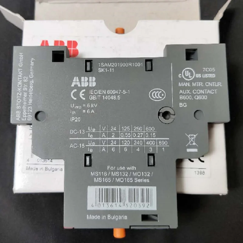 ABB SK1-11 Signaling contacts – mountable on the right   1N.O. + 1 N.C  for tripped alarm