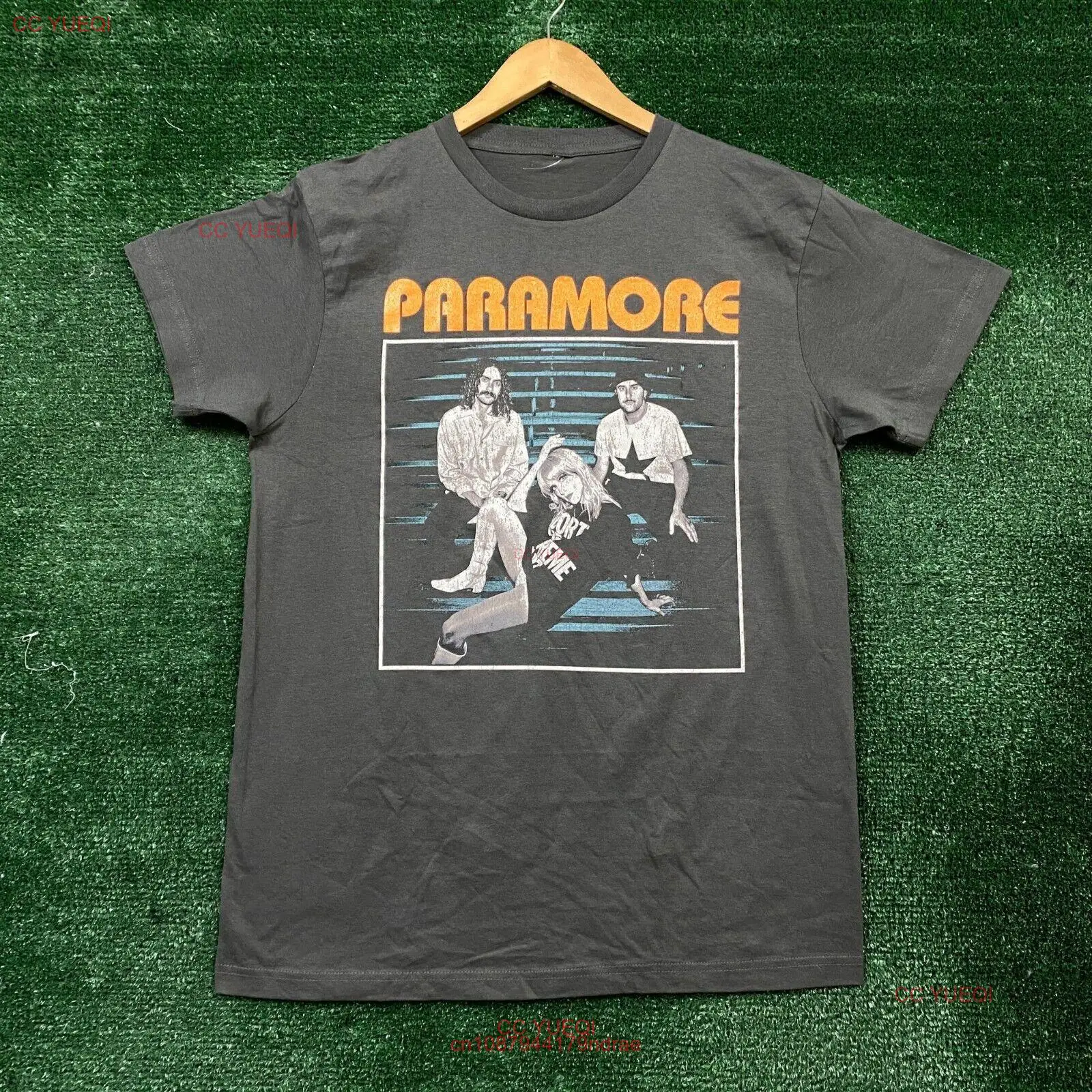 Paramore This is Why Rock Band T-Shirt Size Medium