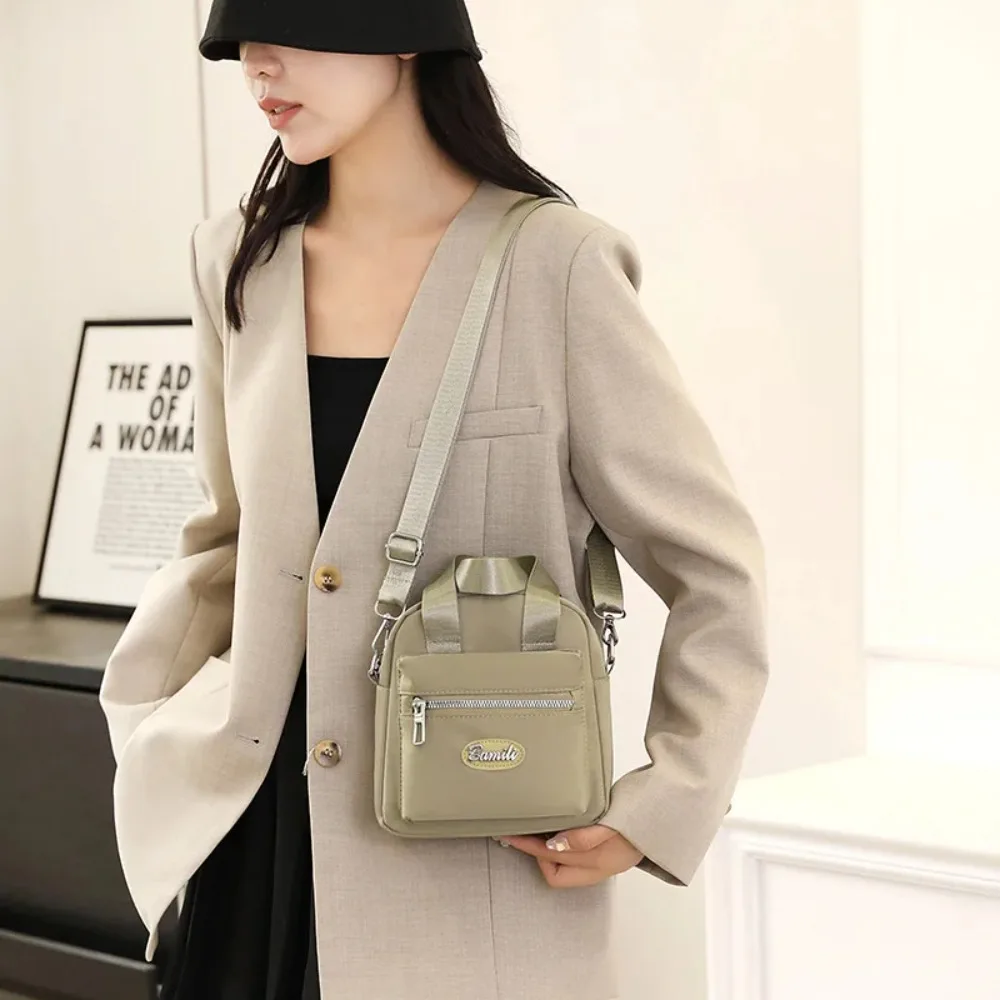 Casual Women's Crossbody Bag Lightweight Nylon Large Capacity Mobile Phone Wallet Shoulder Bag Fashion Accessory Crossbody Bag view 2