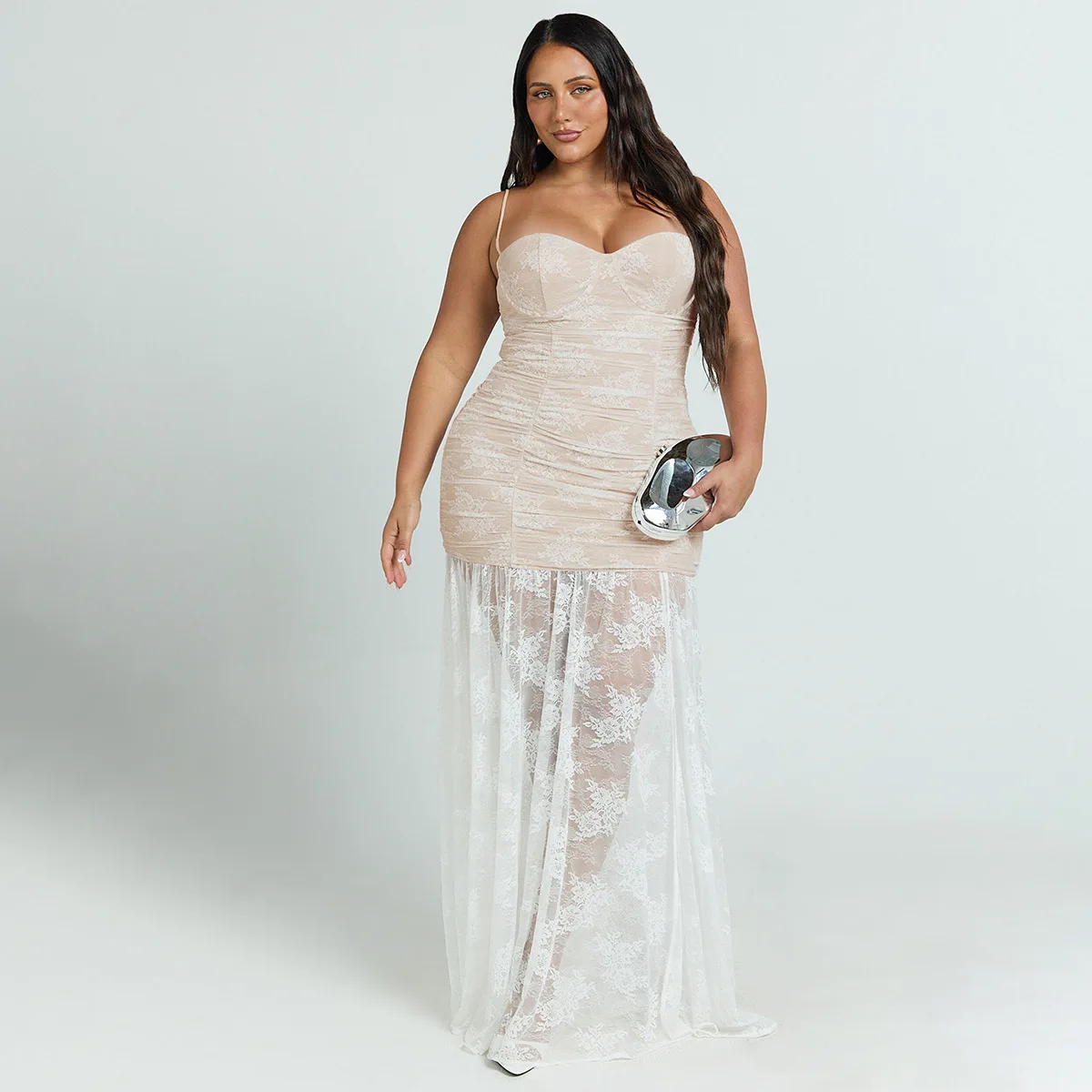 Abbigliamento europeo e americano di Amazon Abito estivo con spacco sottile con reggicalze e taglio sul petto in pizzo speziato 2025