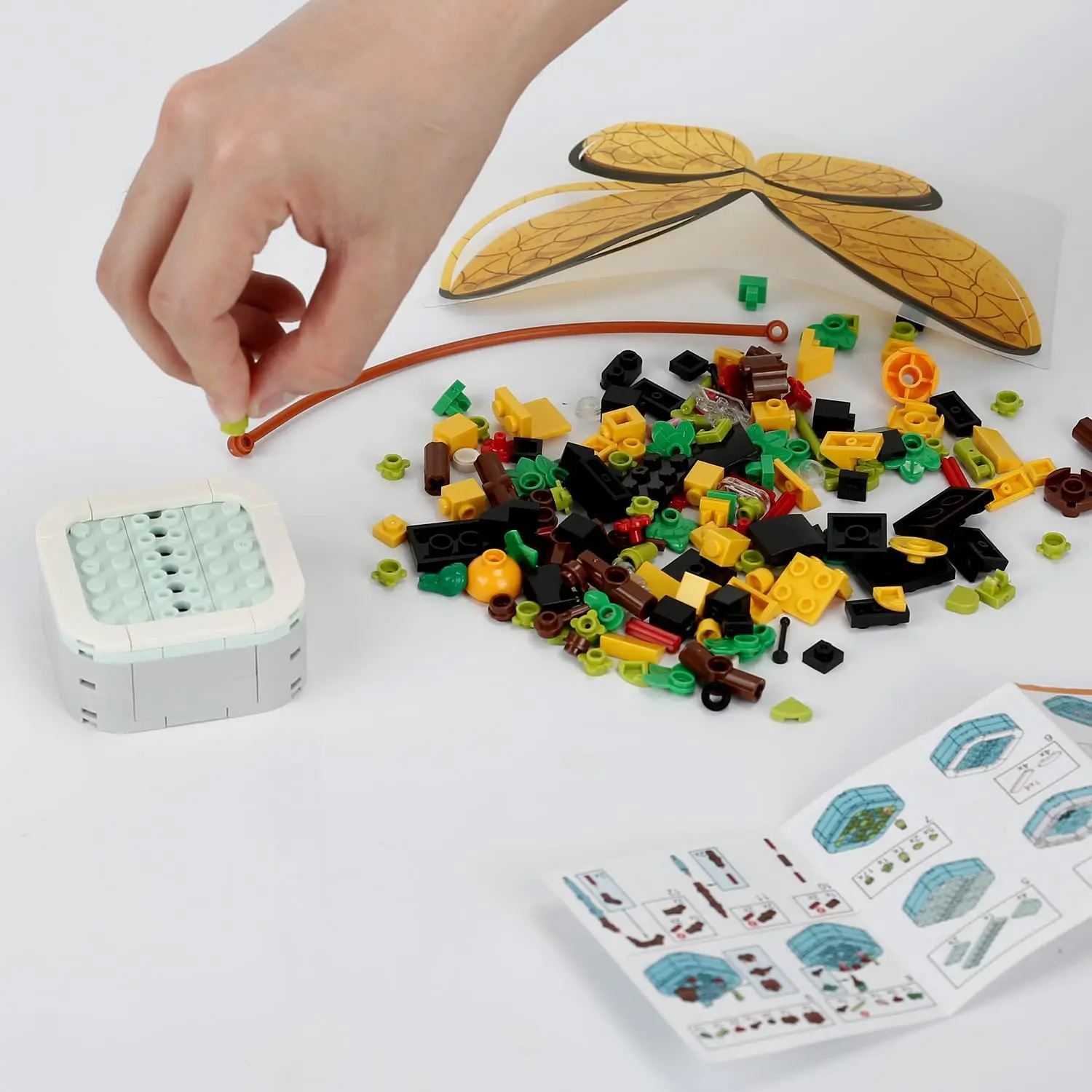 Conjuntos de blocos de construção em vaso para 214 peças, blocos de construção de insetos de plantas em vaso de flores de abelha, mini conjuntos de construção brinquedos para meninos e gi