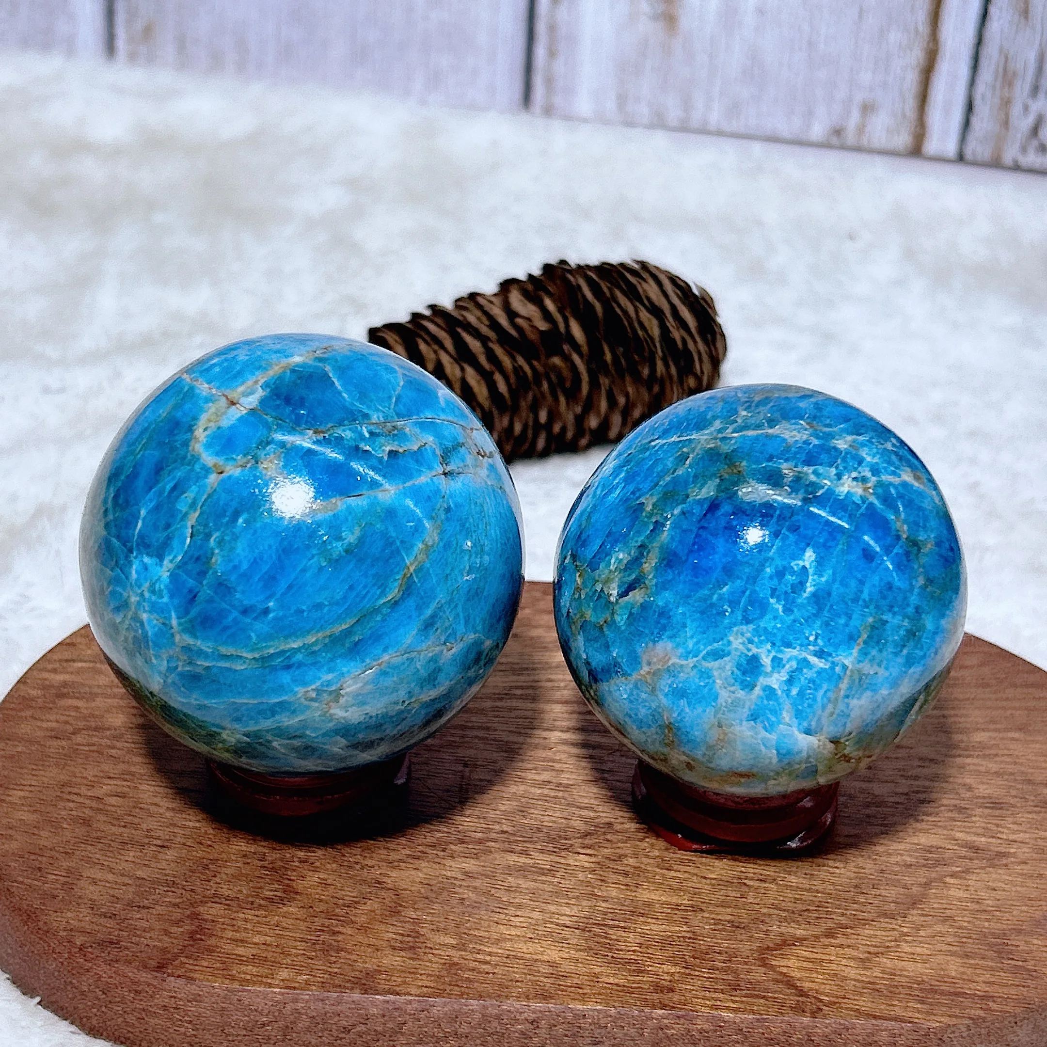 High Quality Natural Crystal Apatite Sphere Ball Mineral Energy Healing Home Decorations Polished Gift