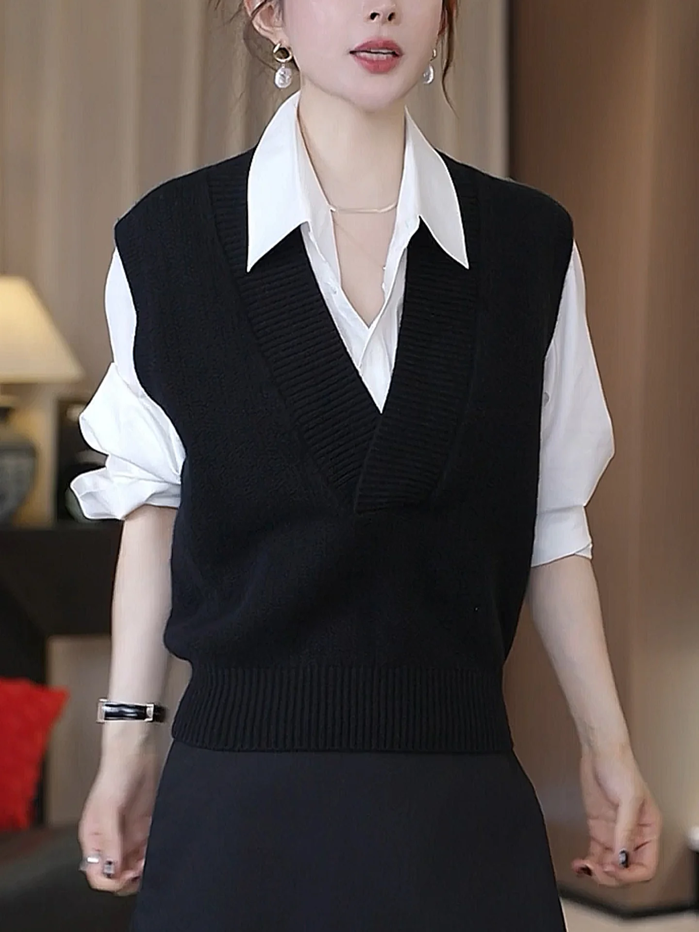 

Korean Sle Loose Casual Knitted Vest Pure Color Layering Top Commute Anti-Aging Autumn 2025 Women's Faion Vest
