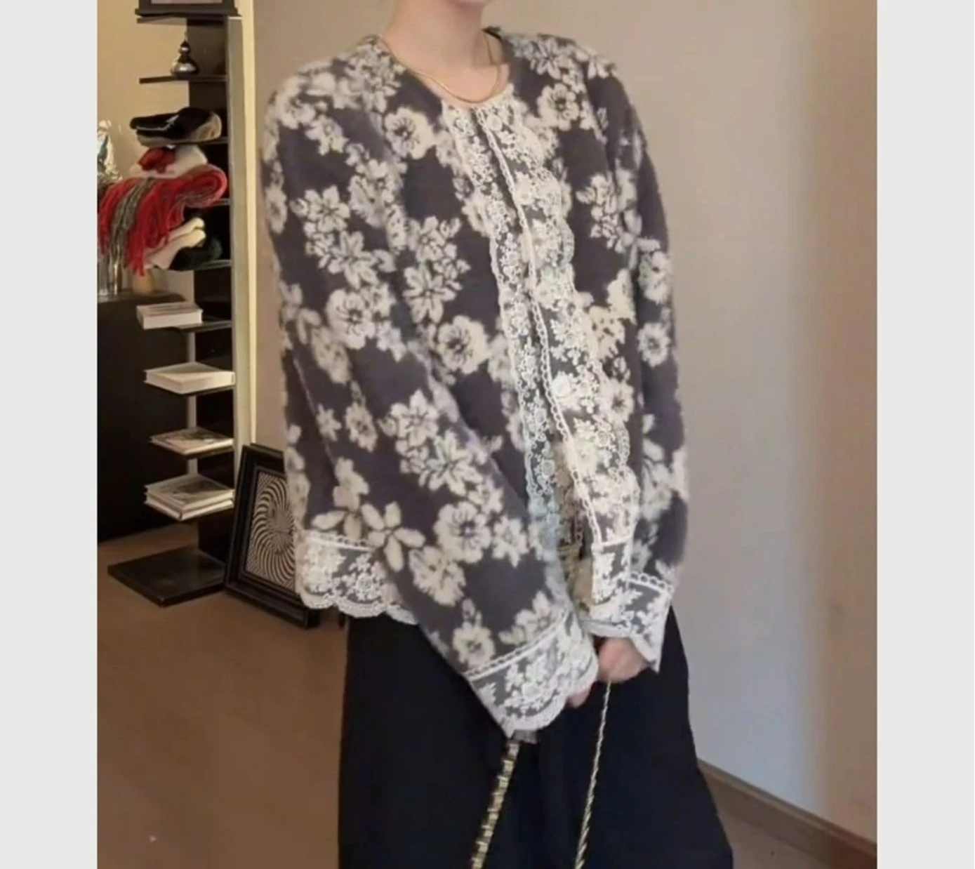 Retro Patchwork Lace Short Jacket 2025 Autumn and Winter New Fashionable Thick Top