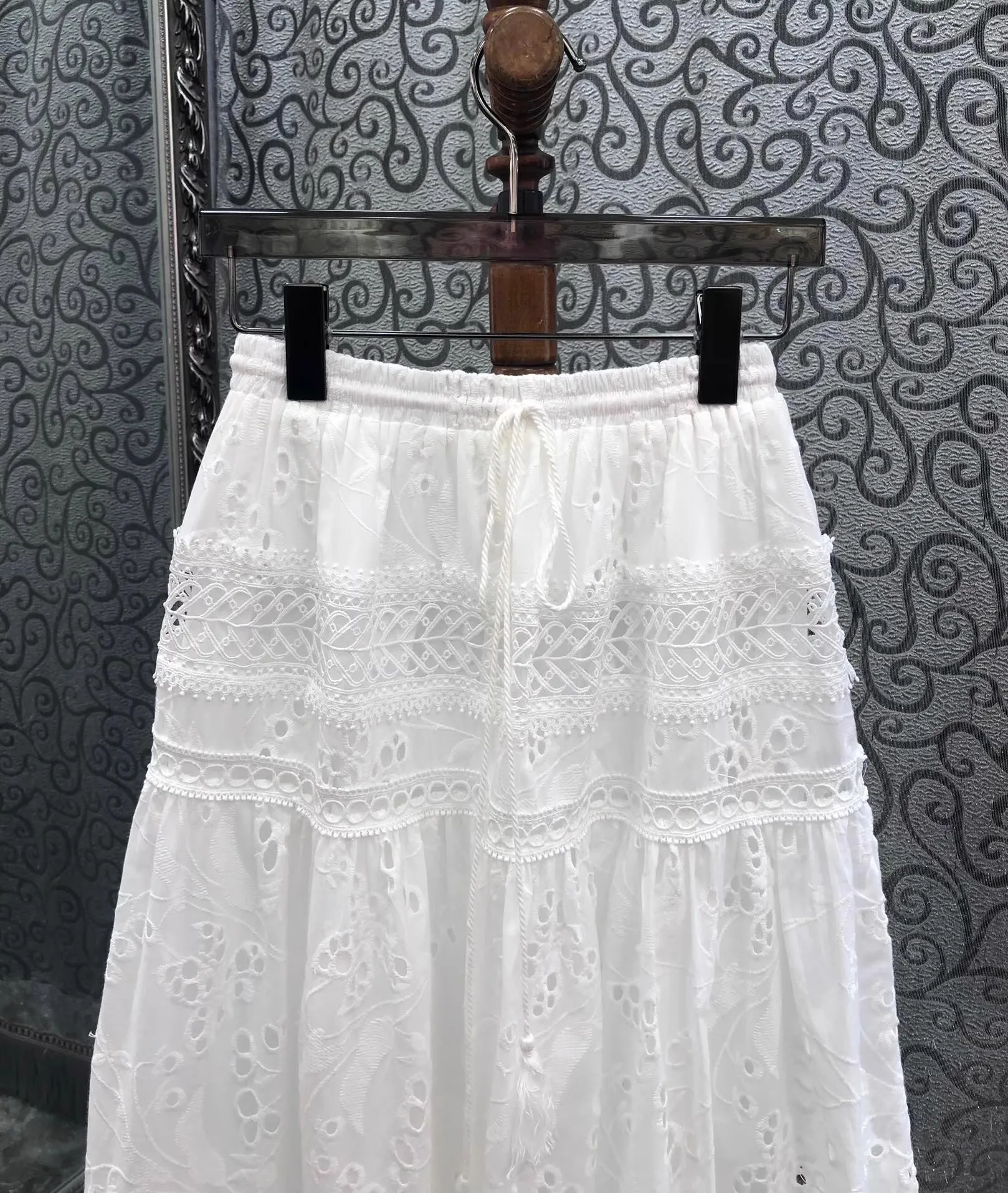 100%Cotton Long Skirt 2024 Summer Fashion White Skirt Women Elastic Waist Allover Hollow Out Embroidery Long Maxi Skirt Beach